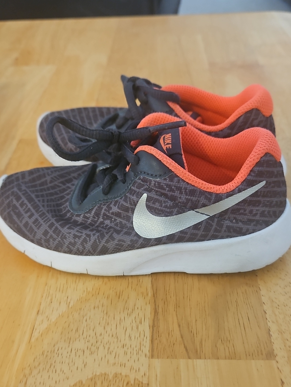 Nike Kids Black & Orange Tunjun Patterned Running Sneakers